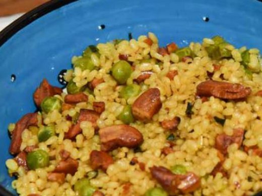 Arroz Cateto com Açafrão-da-terra, Ervilhas Frescas & Castanhas de Caju