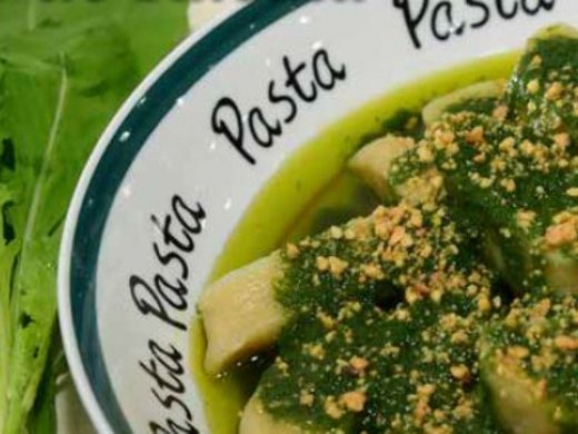 Nhoque de Batata Doce com Pesto de Rúcula